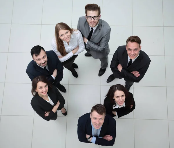 Vista desde la parte superior. jóvenes y prometedores empresarios —  Fotos de Stock