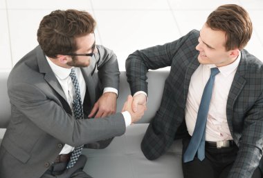 yakın çekim. el sıkışma Mali ortaklar