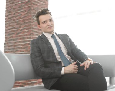 Office koltukta oturan başarılı iş adamı