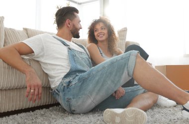 Mutlu aile onun gelecek yeni bir ev planları..