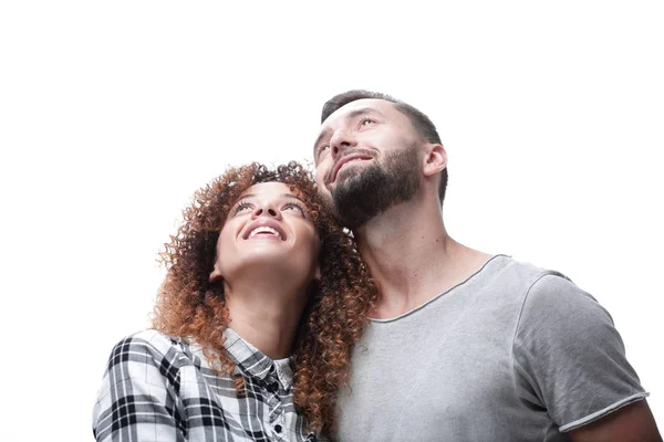 Retrato de un recién casados mirando hacia arriba — Foto de Stock