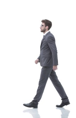 yan görünümü emin işadamı ileri gider.