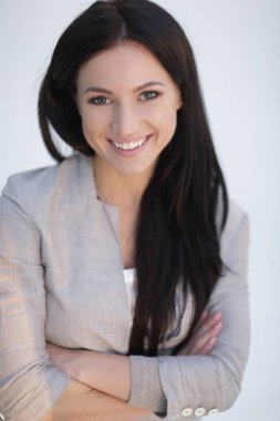 Başarılı genç bir kadının yakın plan yüzü..