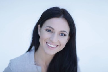 Başarılı genç bir kadının yakın plan yüzü..