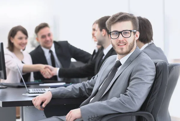 Handshake business partners with the Manager in the foreground — Stock Photo, Image