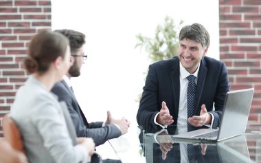 masada oturan ekibi ile pozitif Yöneticisi