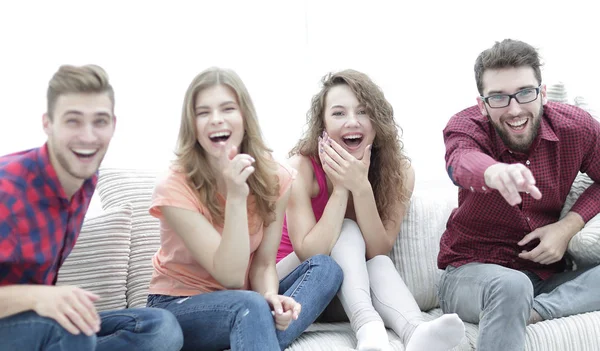 Grupo de amigos alegres viendo su película favorita —  Fotos de Stock