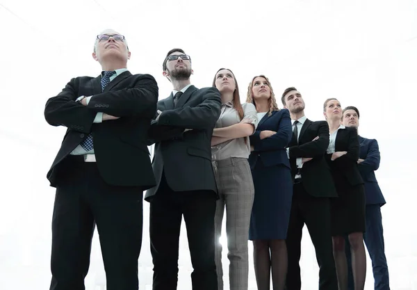 Ansicht von unten. Erfolgreiches Business-Team steht zusammen — Stockfoto