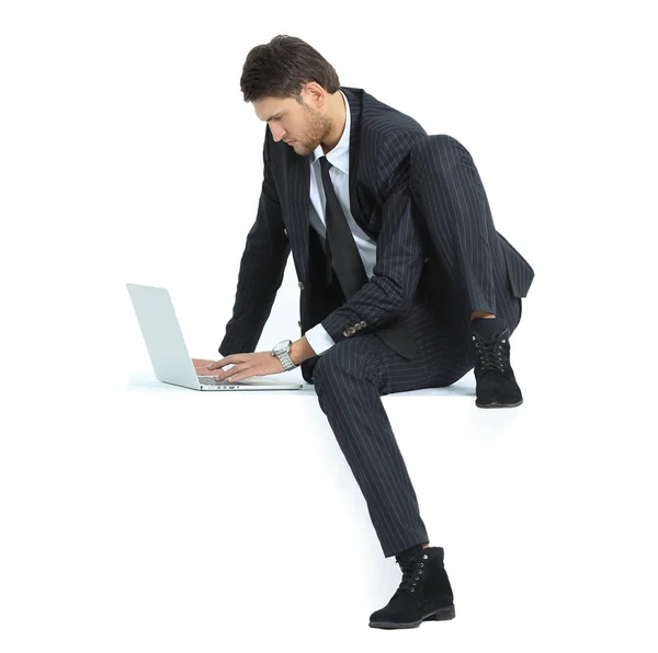 Jóképű üzletember egy laptop — Stock Fotó