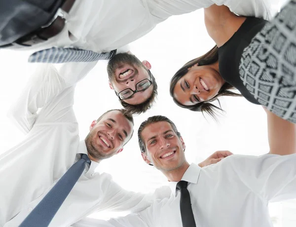 Successful business people with arms around each others shoulders. — Stock Photo, Image