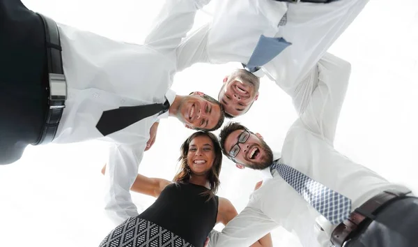 Successful business people with arms around each others shoulders. — Stock Photo, Image