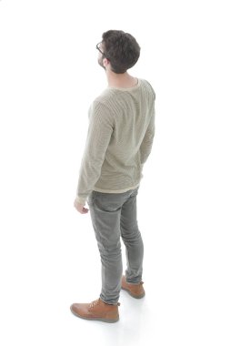 modern genç adam güvenle ileri görünüyor. Fotoğrafta tam uzunlukta