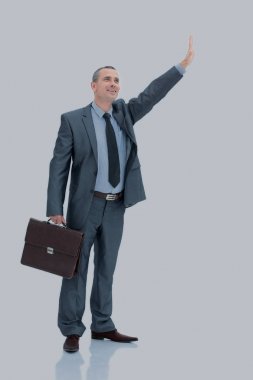 evrak çantası ile iş takım elbiseli nitelikli avukat onun kaldırdı