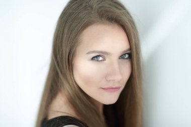 portre. çekici bir genç kadın fotoğrafı