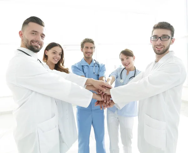 Sukces grupy lekarzy na białym tle obraz tła — Zdjęcie stockowe