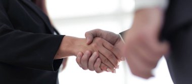 Ortak iş sözleşmesi tebrik etmek için şirket yöneticileri