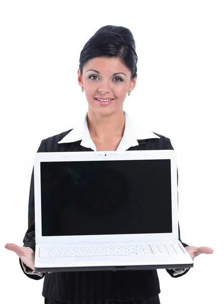 Mujer de negocios mostrando portátil abierto — Foto de Stock