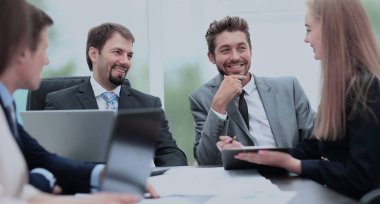 iş arkadaşları ile tartışmaya Müdürü