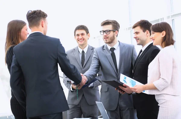 Vítejte a handshake obchodních partnerů na instruktáž — Stock fotografie