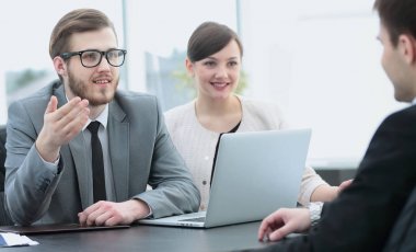 Ticari Direktörü ile şirketin güncel konular ele alınmaktadır.