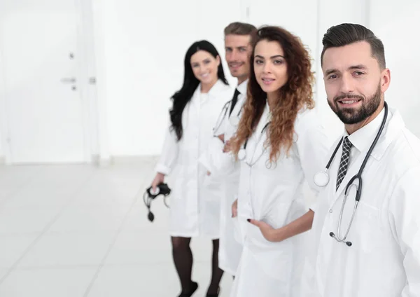 Grupo de profissionais do centro médico — Fotografia de Stock