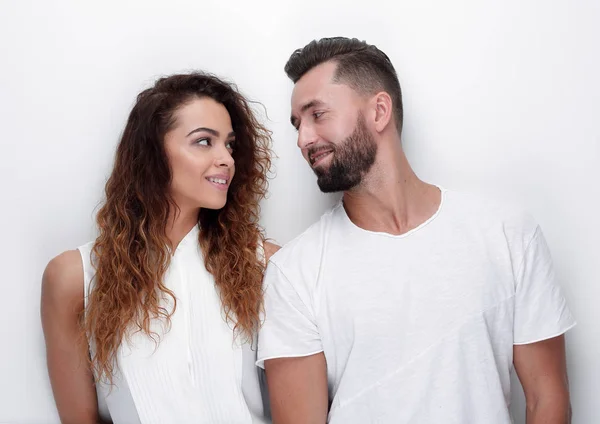 Portrait d'un jeune couple — Photo