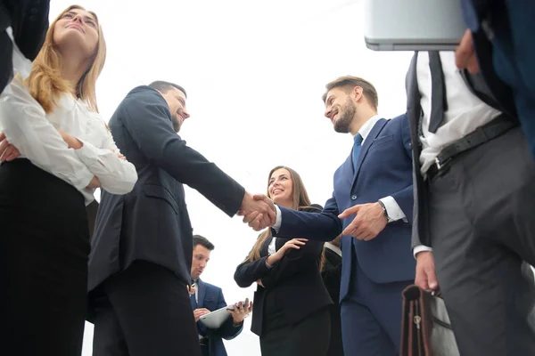 Bedrijfsconcept. welkom en handdruk van zakenpartners — Stockfoto