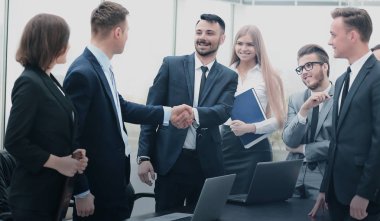Grup emin iş adamları