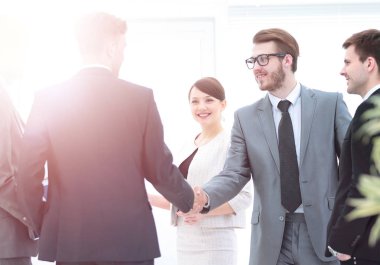 iş ortakları ve onların assistants.business ortak tebrik