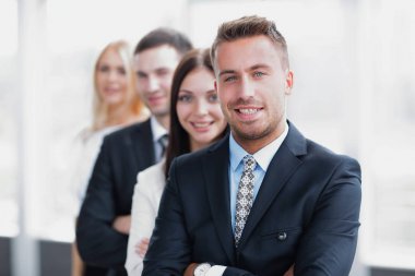 portre. önünde iş takım lideri ayakta