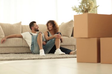 Mutlu aile onun gelecek yeni bir ev planları..