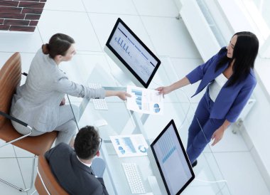 Memnun iş kadını istatistikleri grafik açıklar