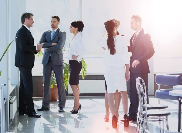 Une équipe de busines réussie dans un bureau moderne — Photo