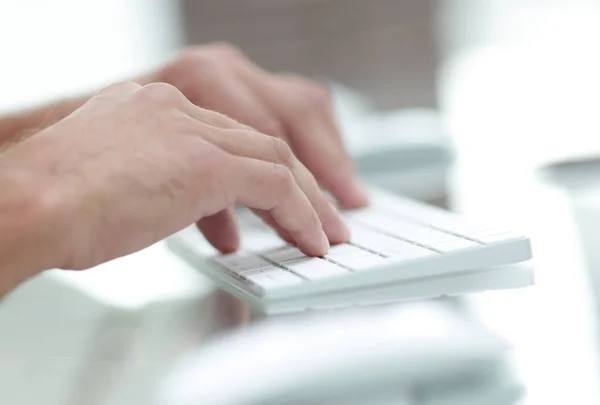 Close-up of hand typing text on computer keyboard. — Stock Photo, Image