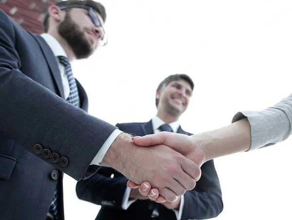 Kézfogás, üzleti partnerek, a tárgyalások előtt. — Stock Fotó