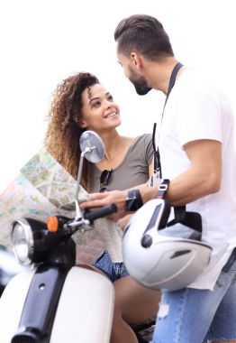 Çift sürme motosiklet eski şehir sokak.