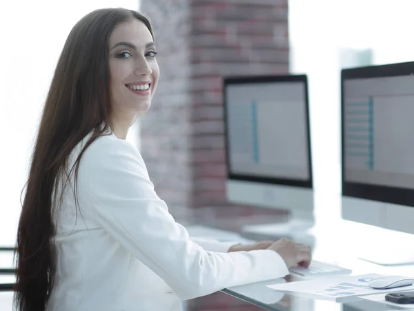 Portrait de femme d'affaires-économiste — Photo