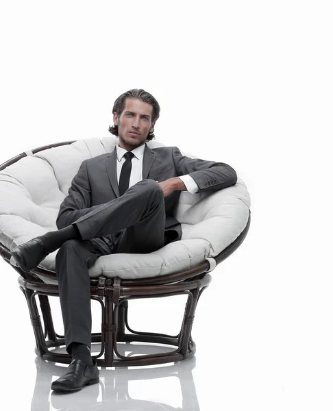 Succesvolle zakenman zittend in stoel. — Stockfoto