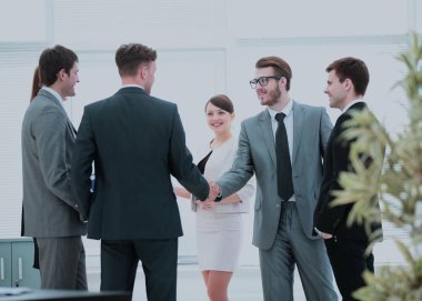 iş ortakları ve onların assistants.business ortak tebrik