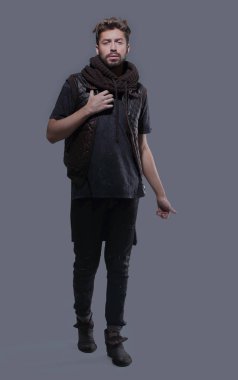 Stüdyo fotoğrafı izole poz genç ve yakışıklı bir adam