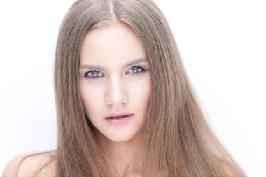 uzun saçlı genç modern kız portresi