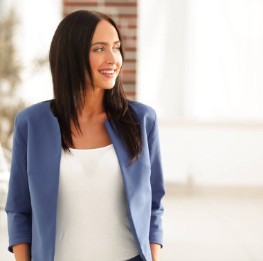 çekici kadın iş yürütme modern ofis