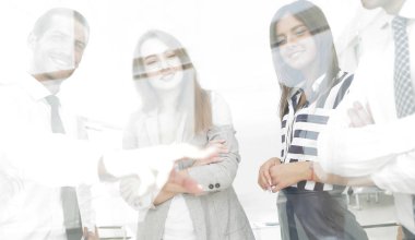 glass.successful iş takım arkasından