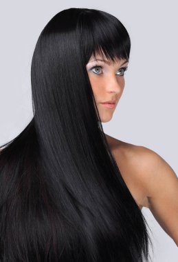 gri bir arka plan üzerinde izole kadın yakın çekim