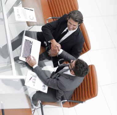 iki işveren takım içinde çalışma