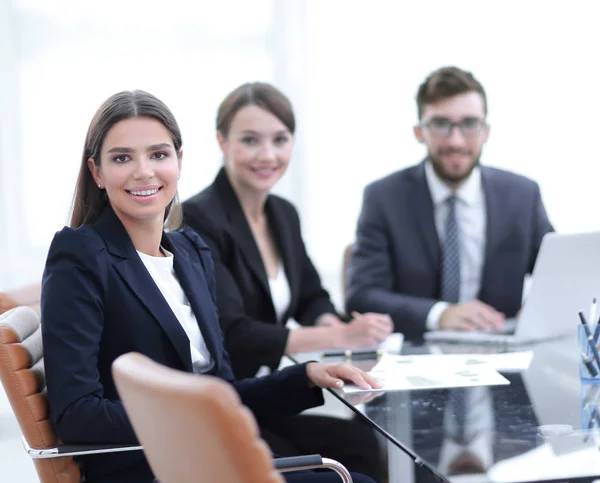 Closeup.Employees w biurze — Zdjęcie stockowe