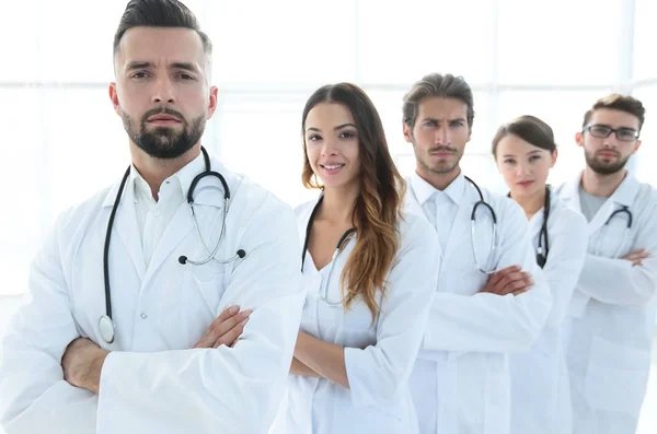 Equipo profesional de médicos terapeutas — Foto de Stock