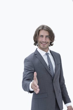 Gülümseyen dost canlısı iş adamı el sıkışmayı teklif ediyor