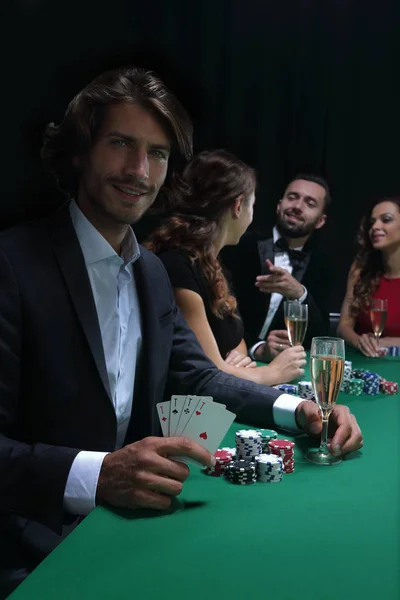 Gruppo di sinistri giocatori di poker — Foto Stock