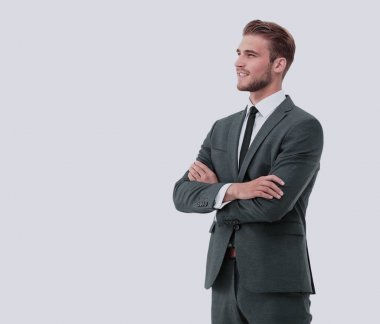 Gülümseyen bir işadamı, üzerinde beyaz adam ayakta yan görünüm